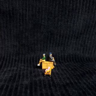 Menčester? Nie. Zamatovo jemný velúr z menčestrovou štruktúrou z organickej bavlny. Aj vy by ste svoje deti radi obliekli...